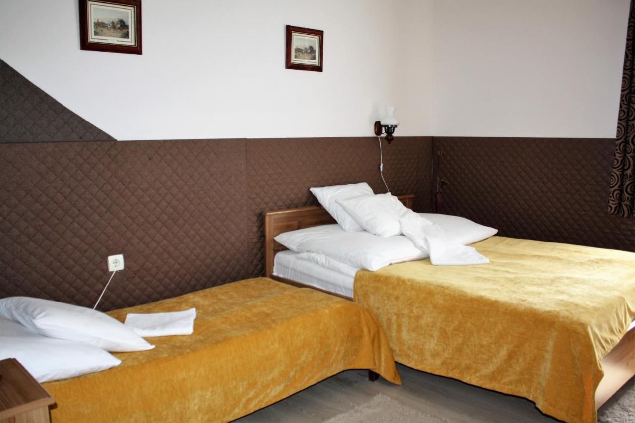 Rembrandt Vendeghaz Hotell Kisbér Exteriör bild