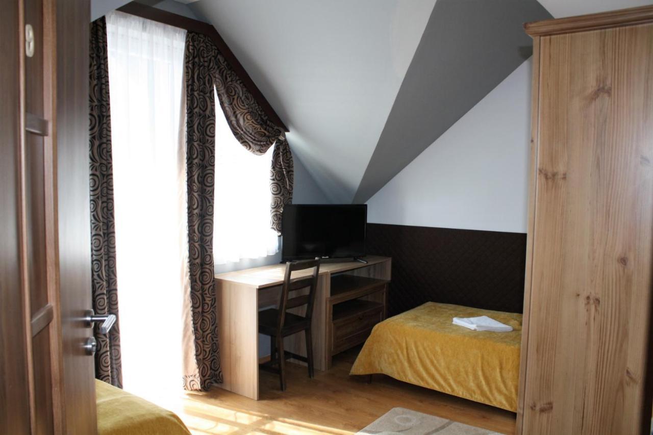 Rembrandt Vendeghaz Hotell Kisbér Exteriör bild