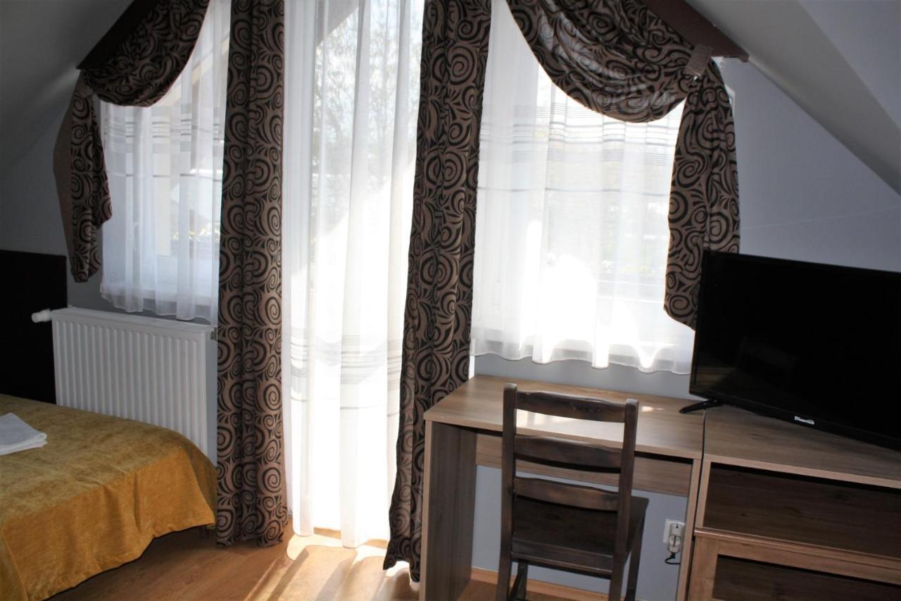 Rembrandt Vendeghaz Hotell Kisbér Exteriör bild